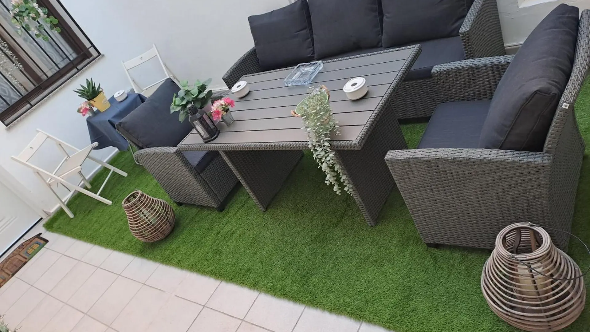 Apartamentos Jara 1B contacts